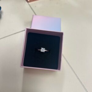 Sterling silver 1ct Moissanite Stone